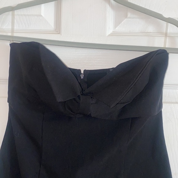 Perfect Little Black Dress!  Just the right amount of spandex for a classy fit. - Picture 2 of 7